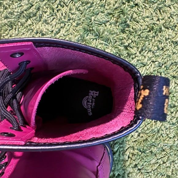 DR MARTENS 1460 SMOOTH LEATHER LACE UP BOOTS PINK SIZE 6 - Picture 5 of 9